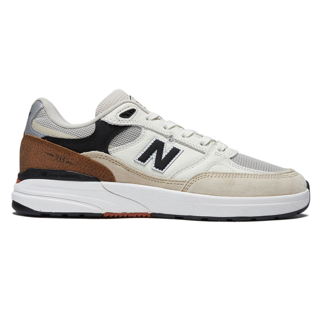 New Balance Andrew Reynolds 933 Wide Shoes - Sea Salt/Brown